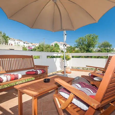 Apartment Entspannen Sie Sich In Diesem Modernen In Auf Krk Baska (Krk)