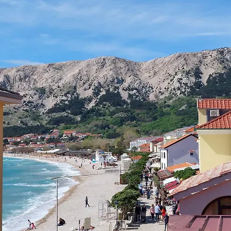 Apartment Entspannen Sie Sich In Diesem Modernen In Auf Krk